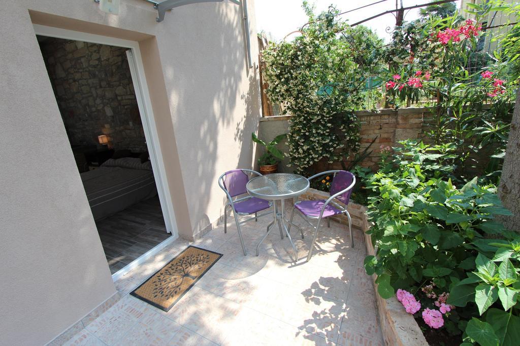 Apartma Santin *